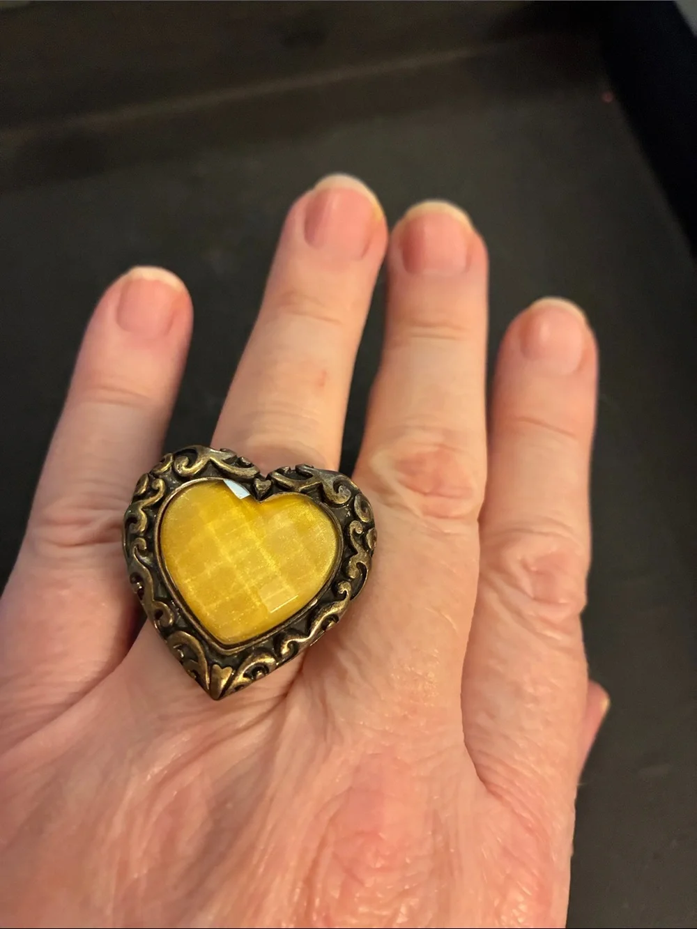 Heart-Shaped Yellow Stretch Statement Ring - Vintage-Inspired Fashion Jewelry